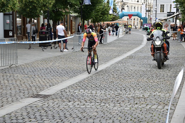 他们不仅锁 他们不仅锁